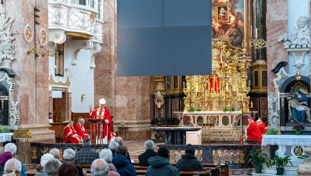 Dankgottesdienst für verstorbenen Erzbischof Alois Kothgasser im Innsbrucker Dom